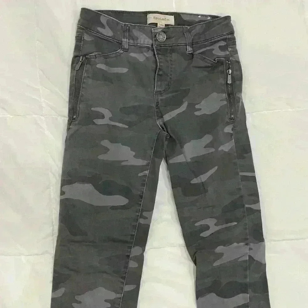 Camouflage jeans